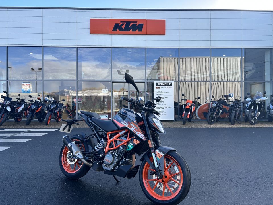 KTM 125 DUKE ABS 4