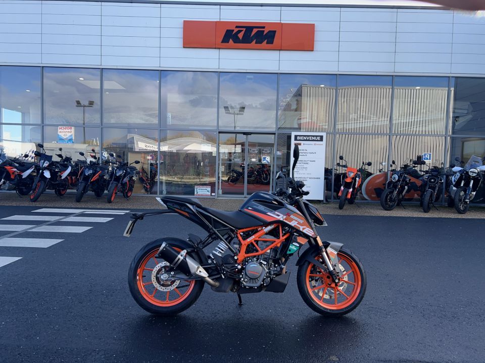 KTM 125 DUKE ABS 4