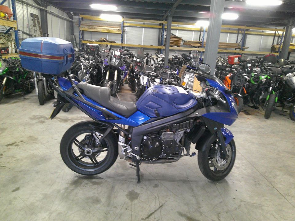 TRIUMPH SPRINT 1050 ST 4