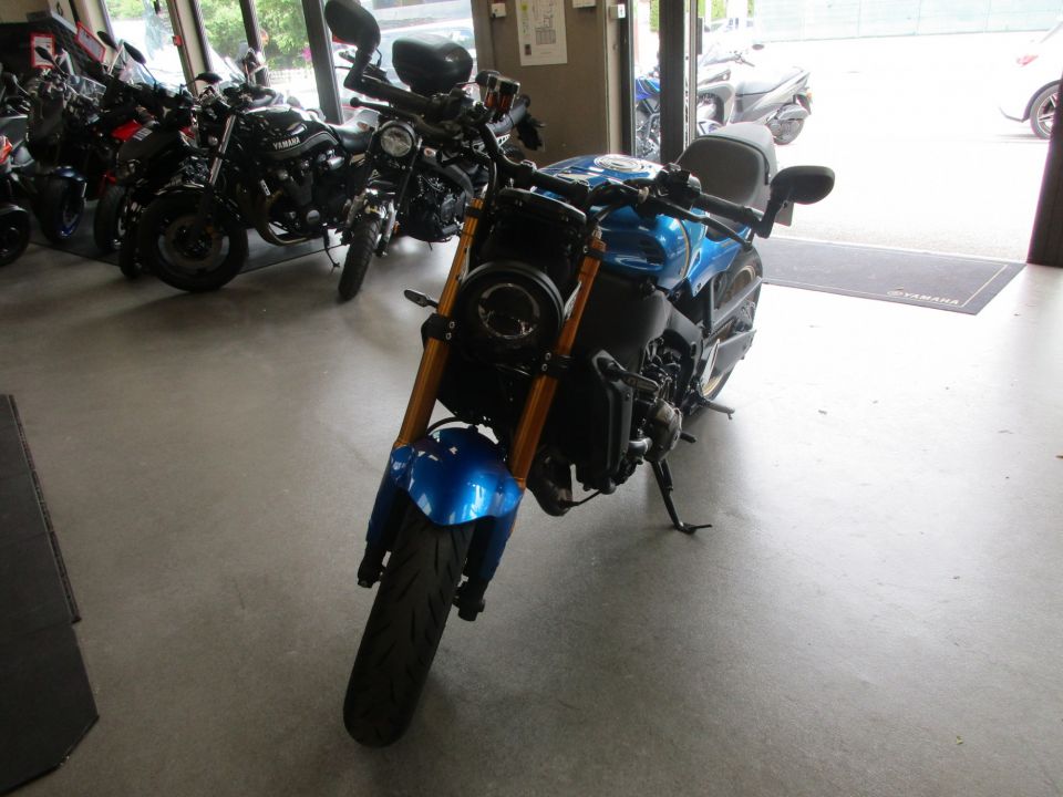 YAMAHA XSR 900 ABS 4