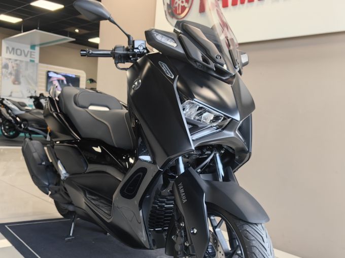 YAMAHA XMAX 125 TECH MAX 4