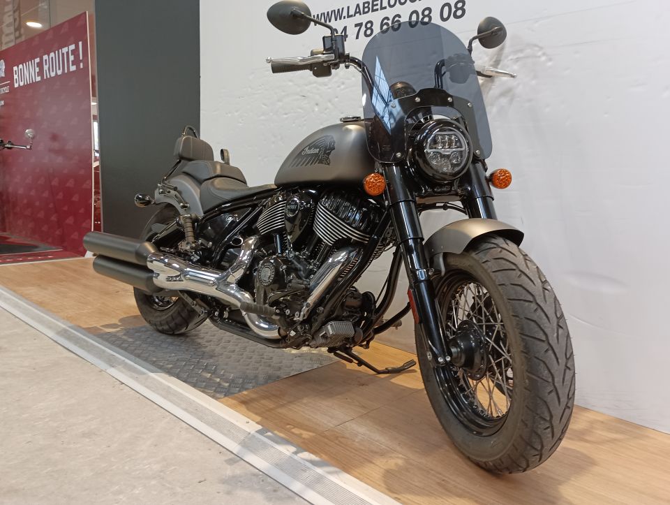 INDIAN CHIEF BOBBER DARK HORSE 4