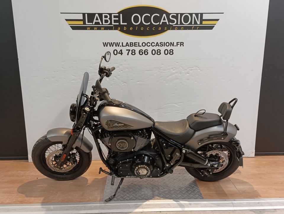 INDIAN CHIEF BOBBER DARK HORSE 4