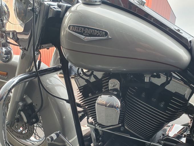HARLEY-DAVIDSON TOURING ROAD KING 1584 CLASSIC 4