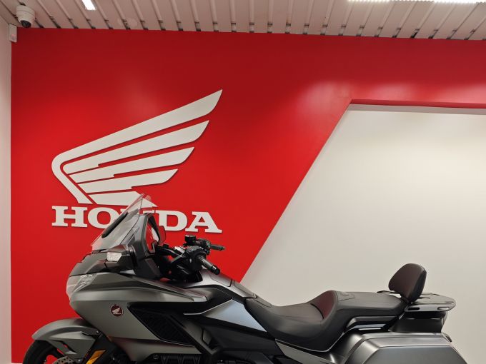 HONDA GL 1800 GOLDWING DCT 4