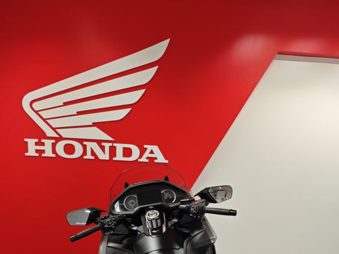 HONDA GL 1800 GOLDWING DCT 4