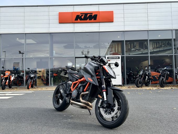 KTM 1290 SUPER DUKE R 4