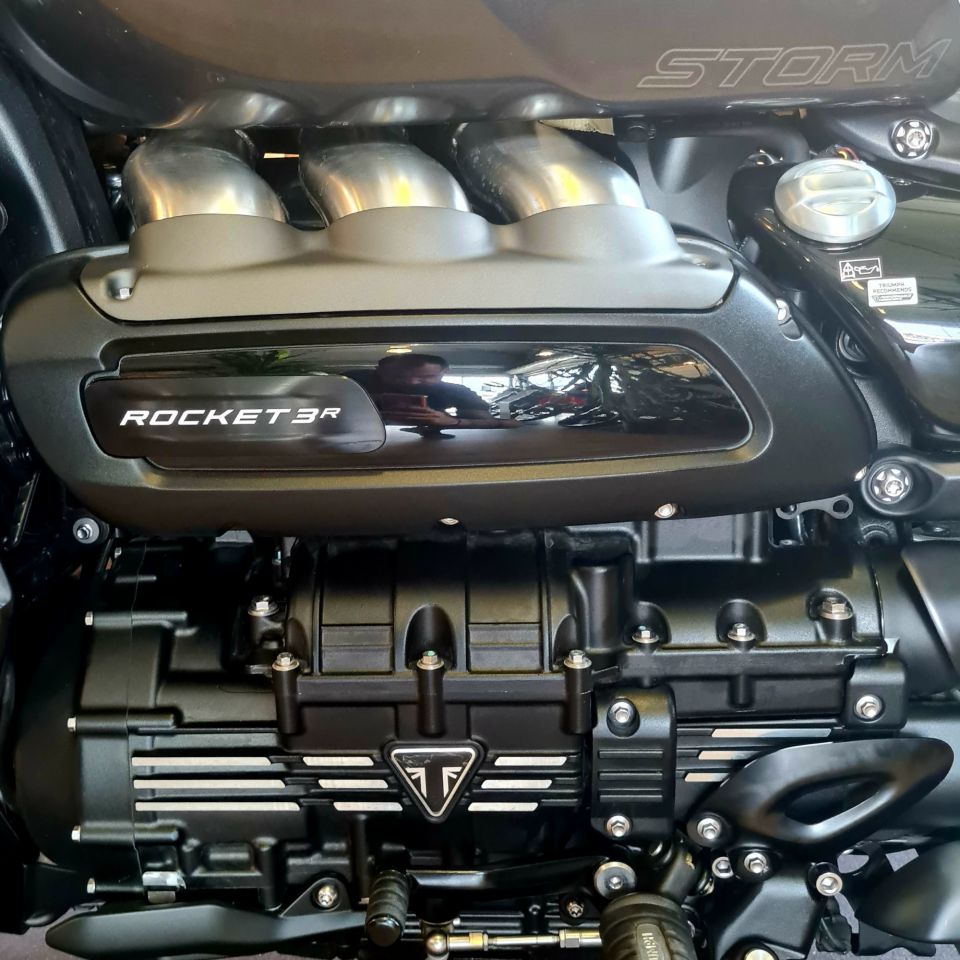TRIUMPH ROCKET 3 R STORM 4