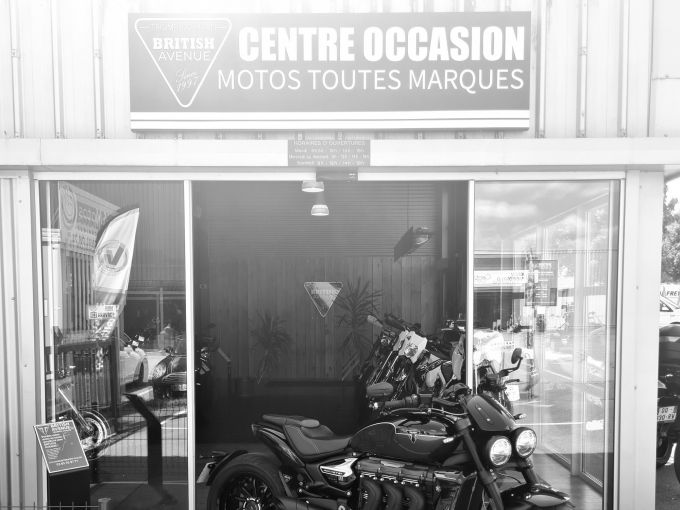 TRIUMPH ROCKET 3 R STORM 4