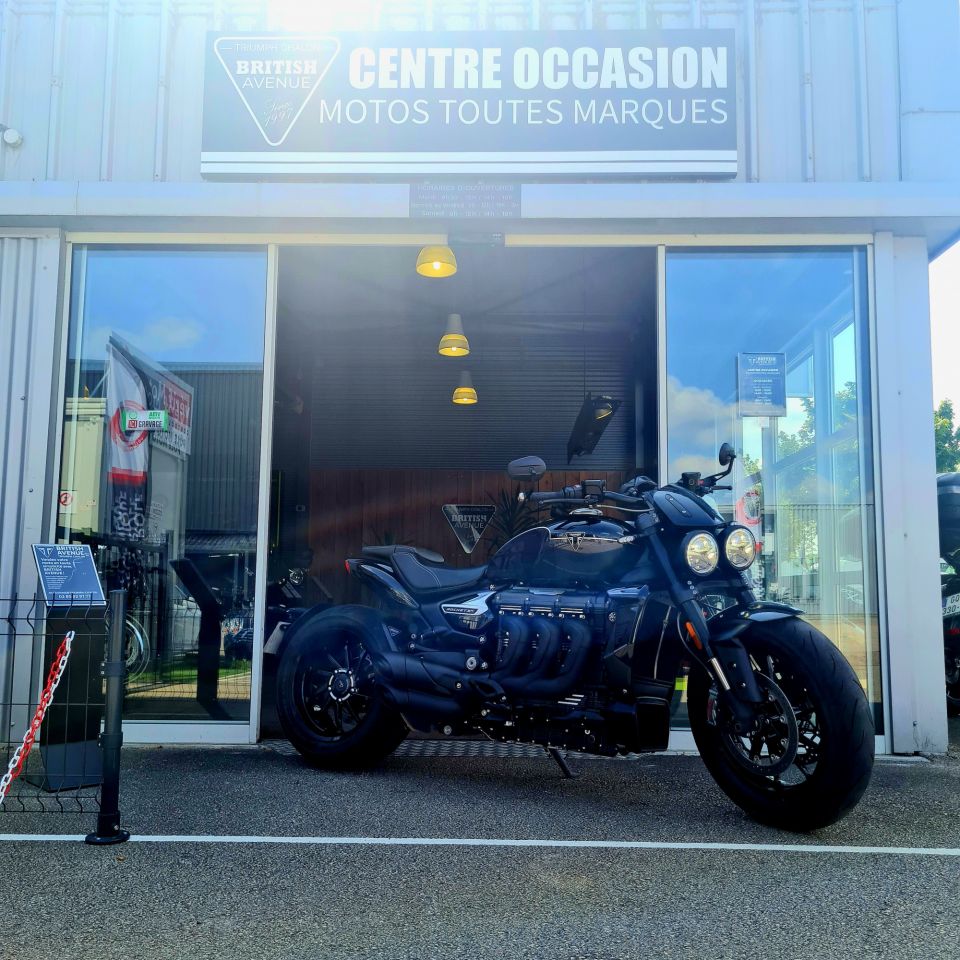 TRIUMPH ROCKET 3 R STORM 4