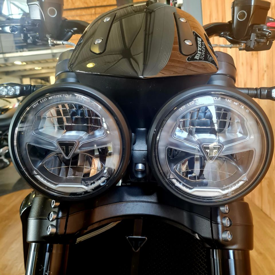 TRIUMPH ROCKET 3 R STORM 4