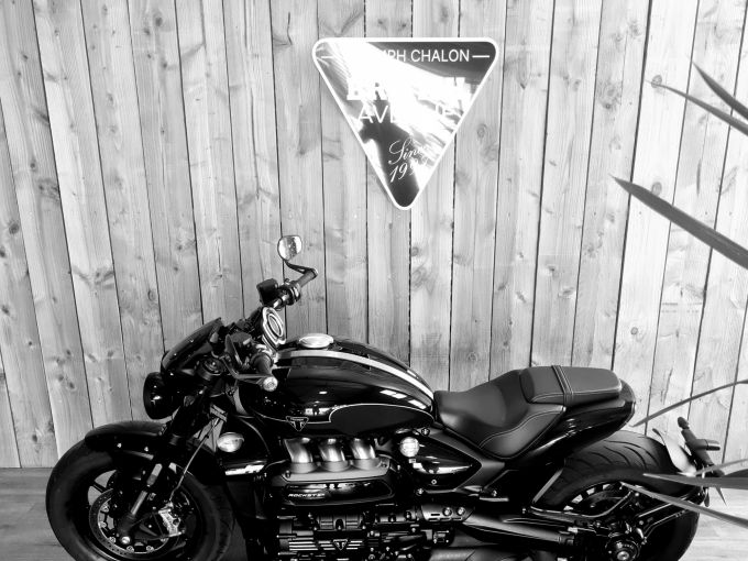 TRIUMPH ROCKET 3 R STORM 4
