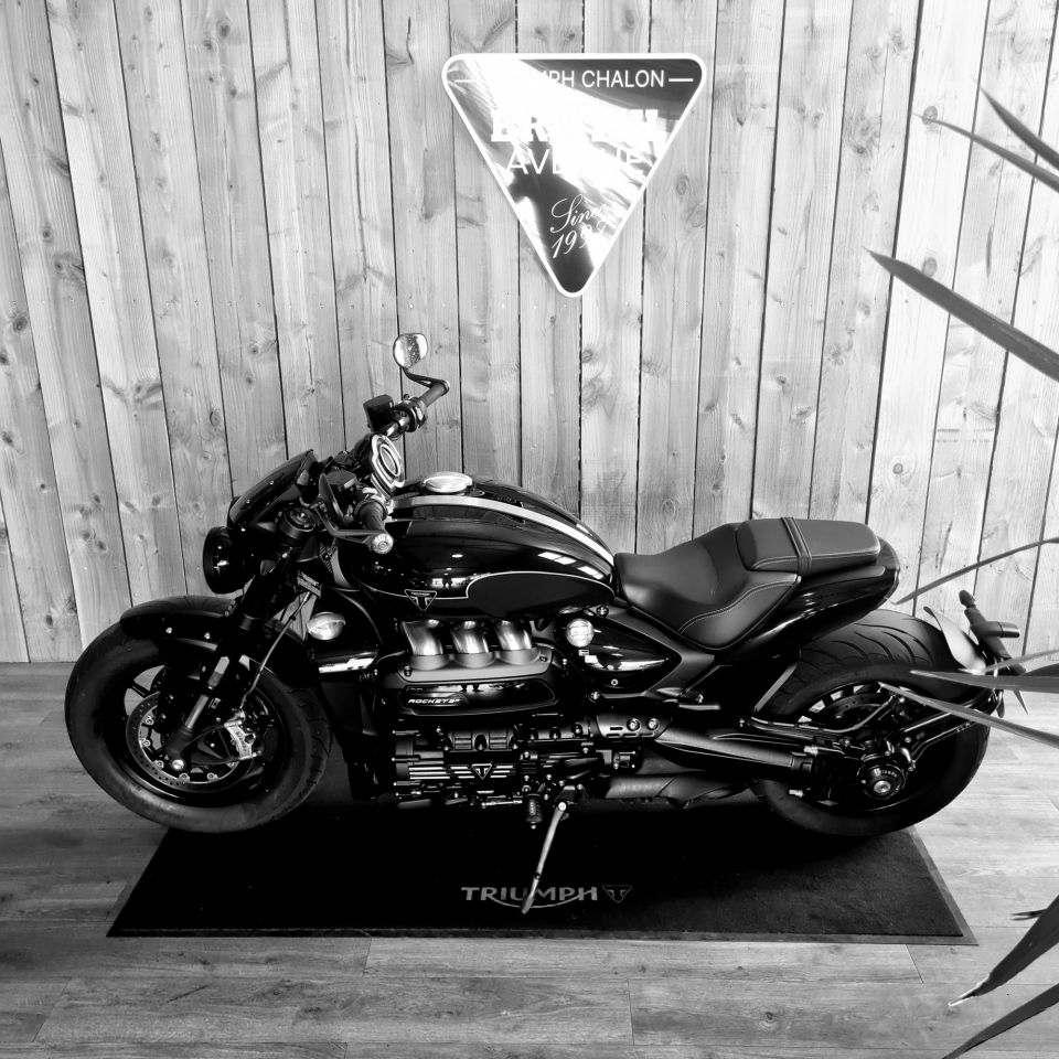 TRIUMPH ROCKET 3 R STORM 4