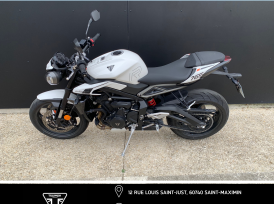 TRIUMPH STREET TRIPLE 765 R - 2024