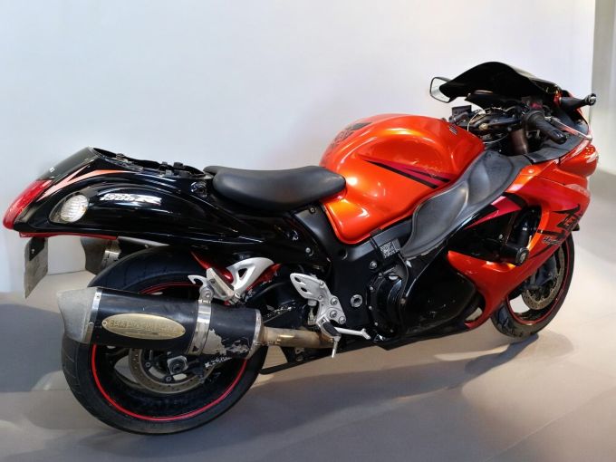 SUZUKI GSX-R 1300 HAYABUSA 4