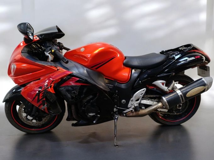 SUZUKI GSX-R 1300 HAYABUSA 4