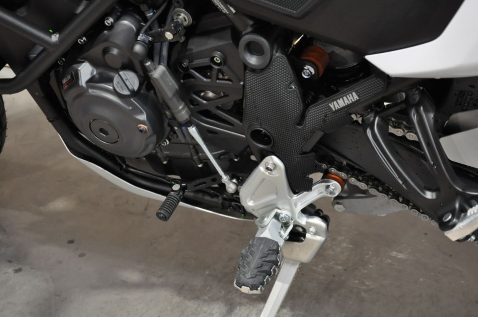 YAMAHA XTZ TENERE 700 4