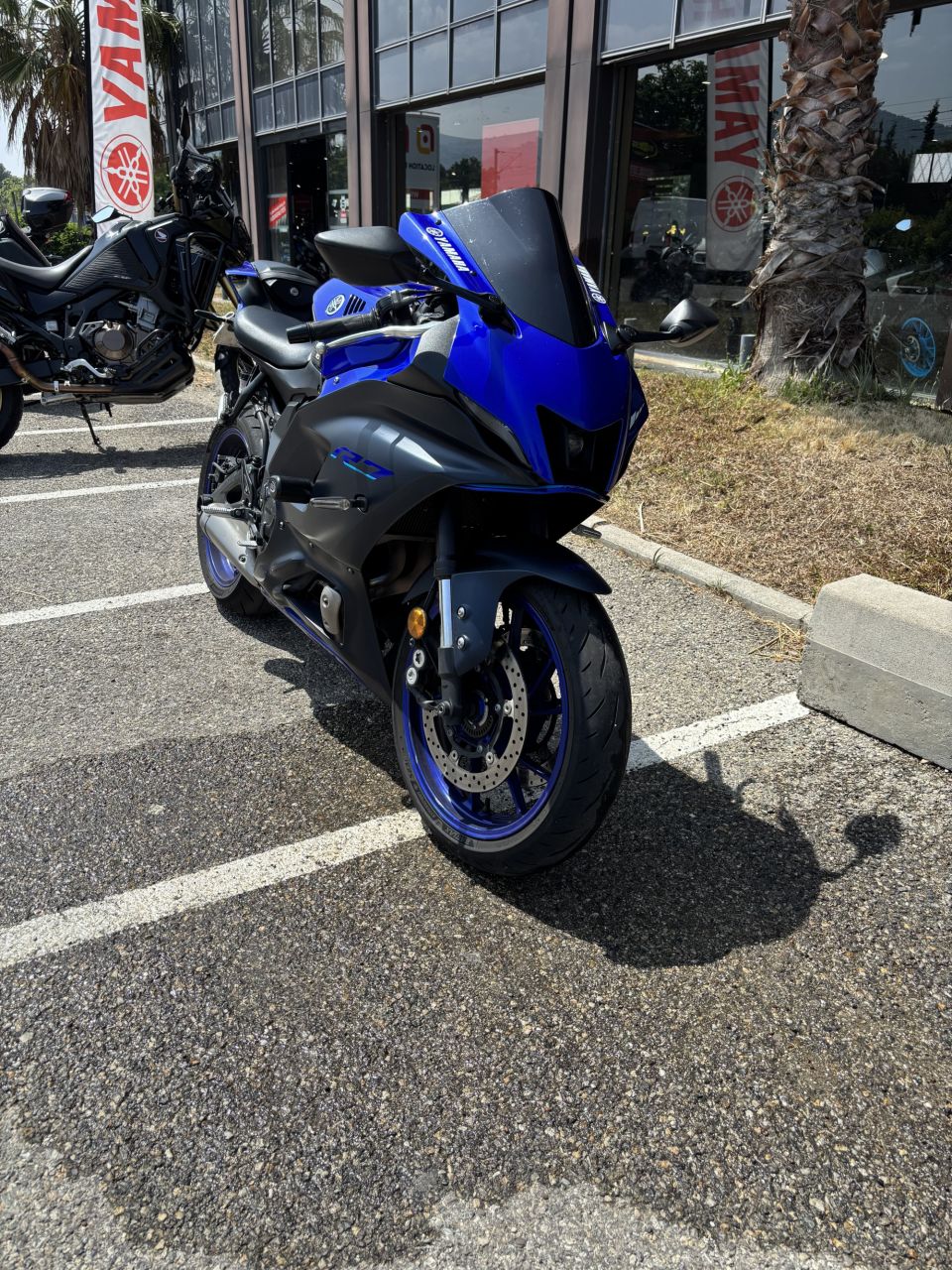 YAMAHA YZF-R7 4