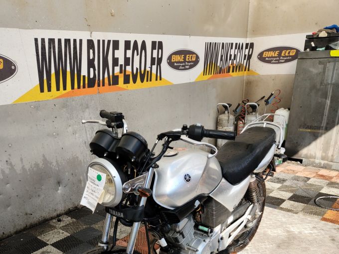 YAMAHA YBR 125 4