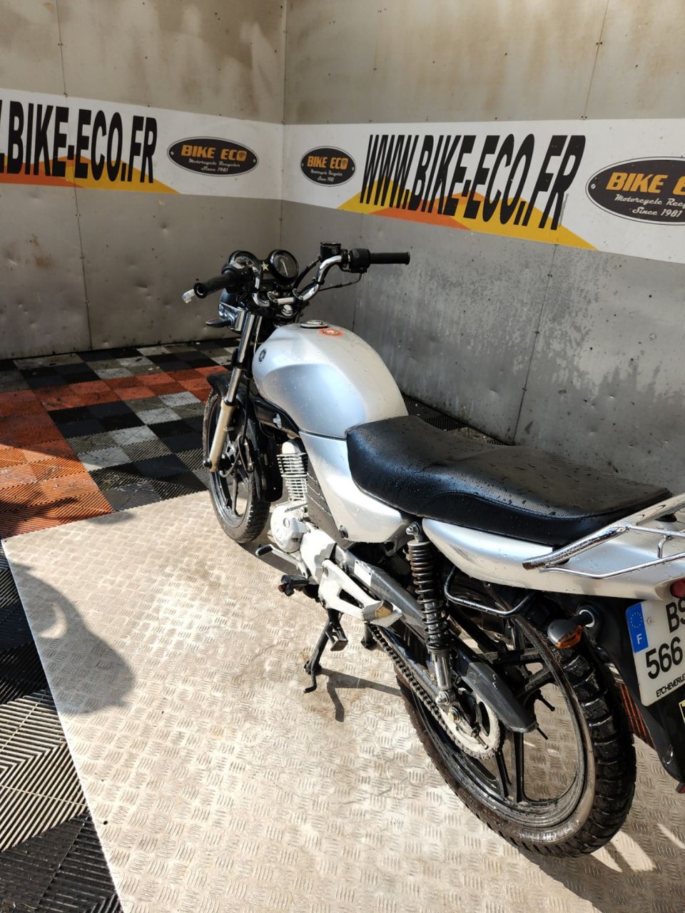 YAMAHA YBR 125 4