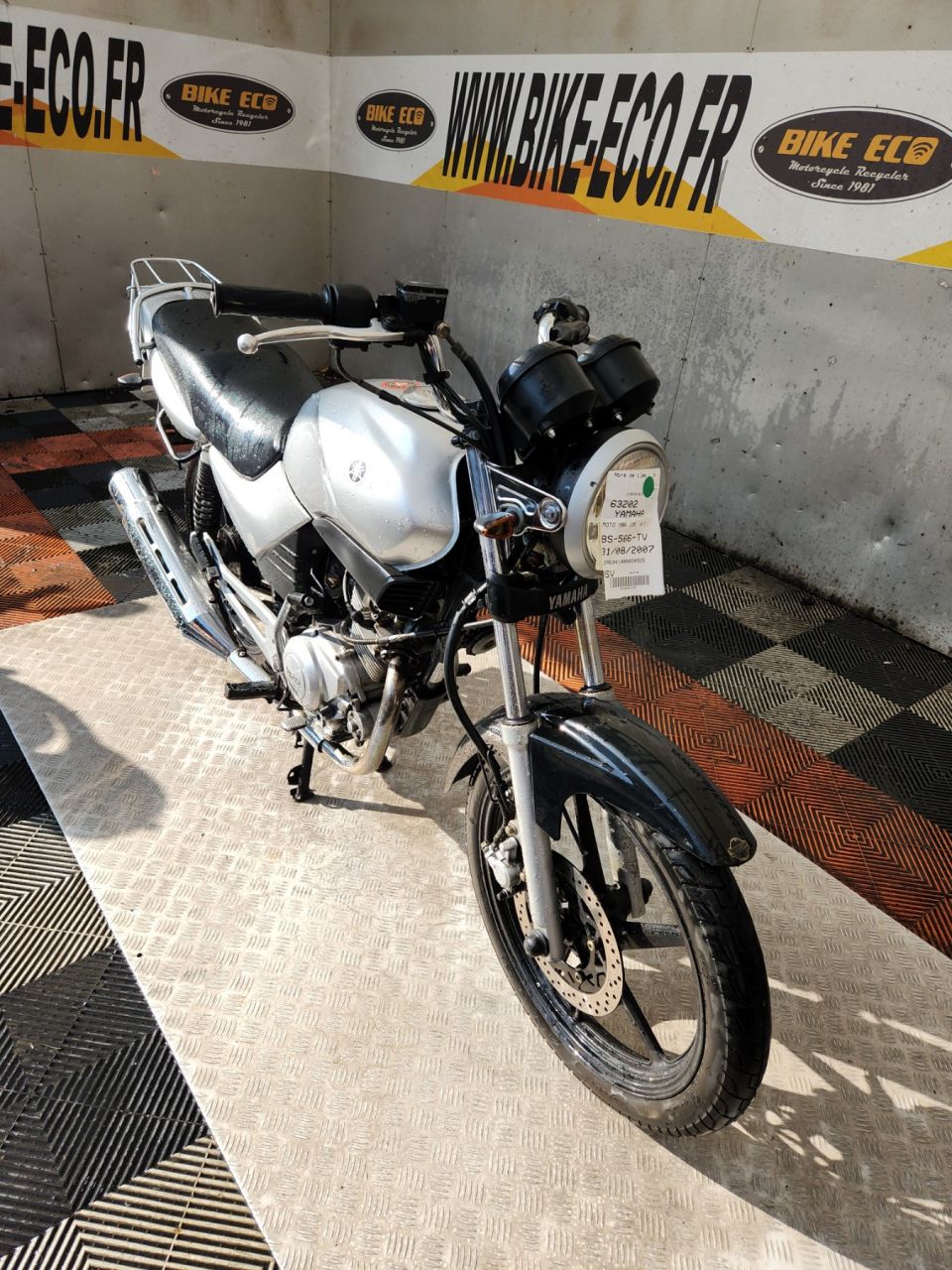 YAMAHA YBR 125 4