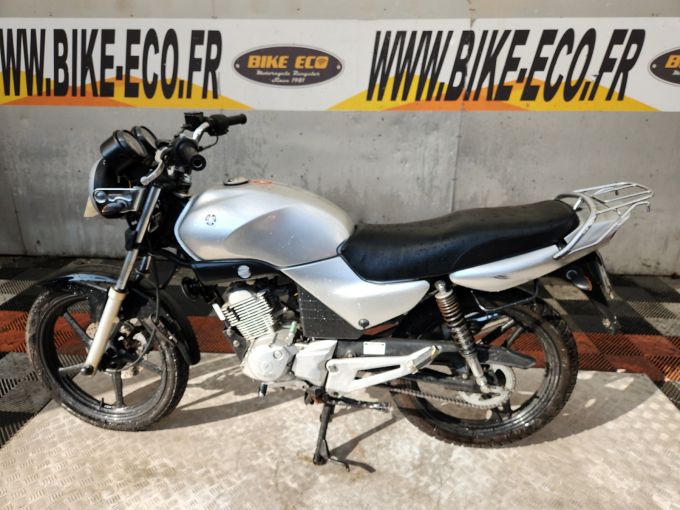 YAMAHA YBR 125 4