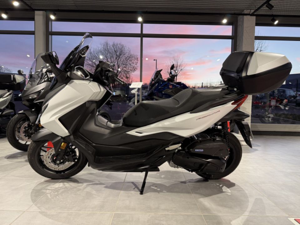 HONDA FORZA 125 ABS 4