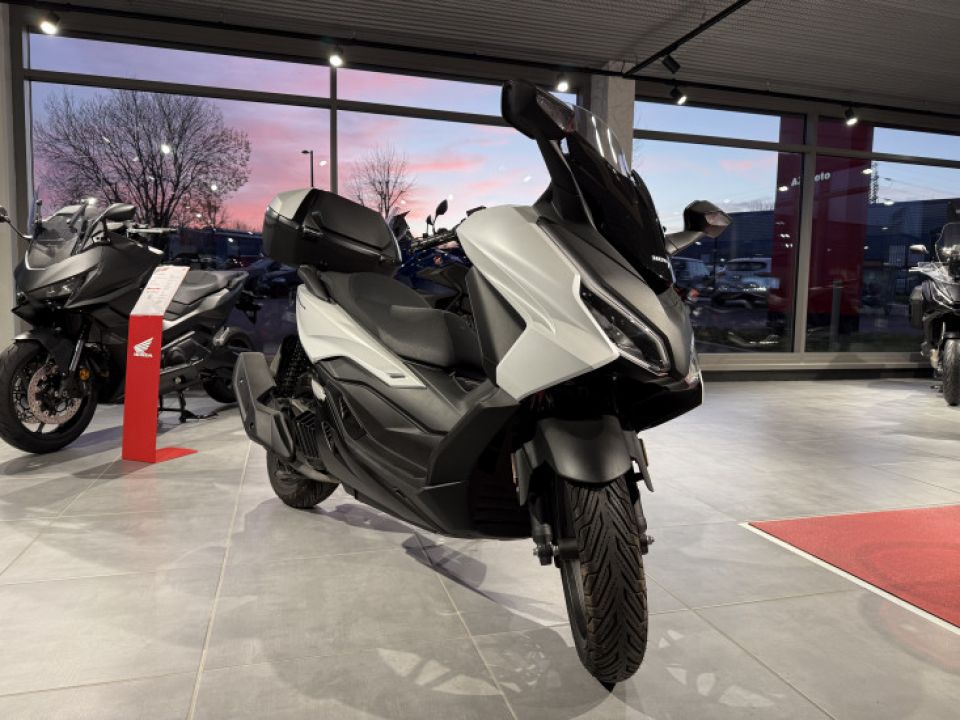 HONDA FORZA 125 ABS 4