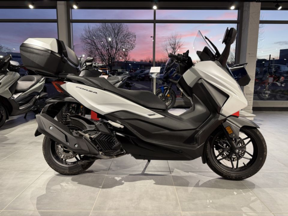 HONDA FORZA 125 ABS 4