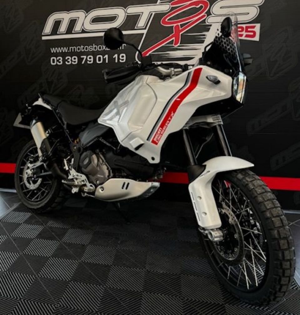 DUCATI DESERT X 4