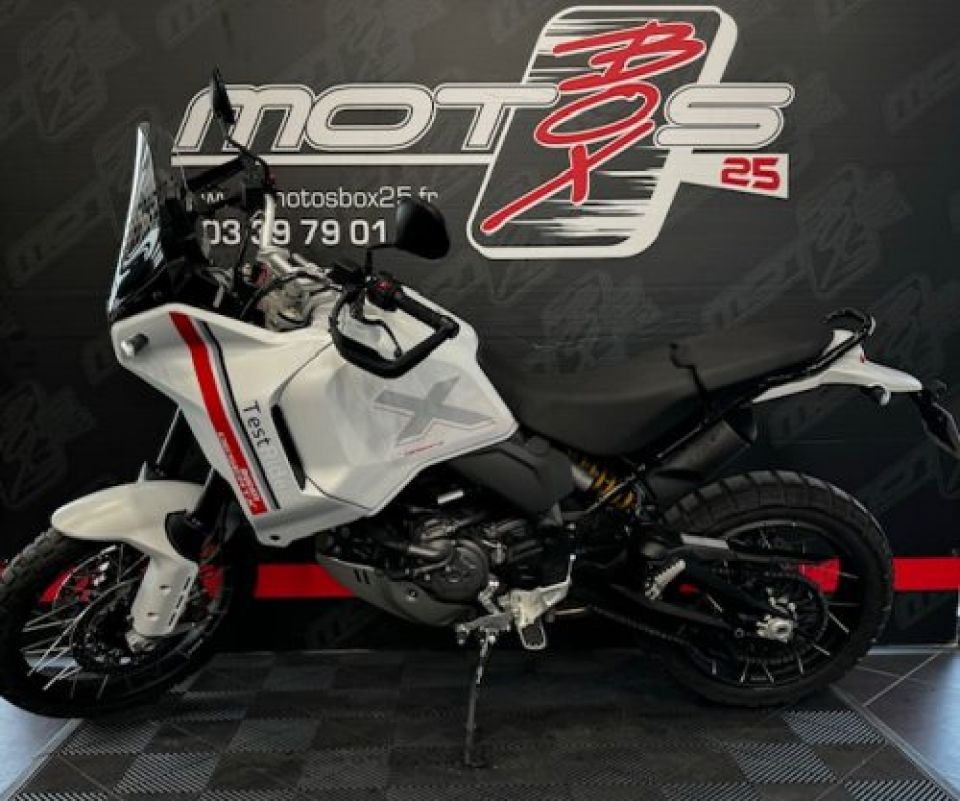 DUCATI DESERT X 4