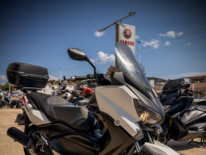 YAMAHA XMAX 125 4