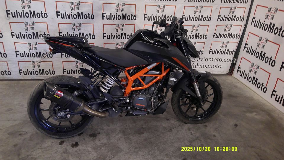 KTM 390 DUKE 4