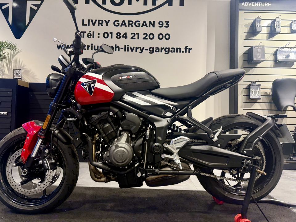 TRIUMPH TRIDENT 660 4