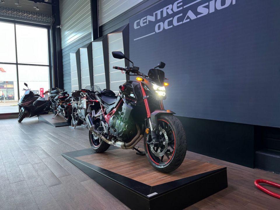 HONDA CB750 Hornet 35 kW 4