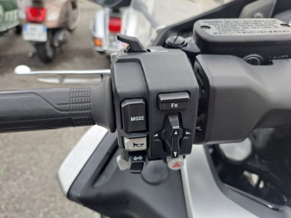 HONDA NSS FORZA 750 4