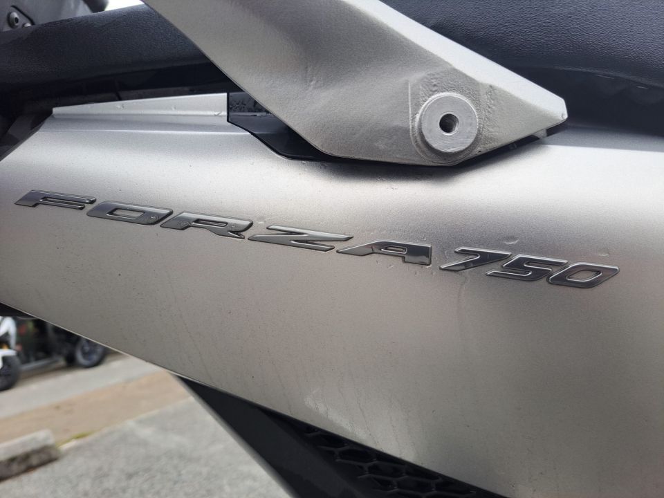 HONDA NSS FORZA 750 4
