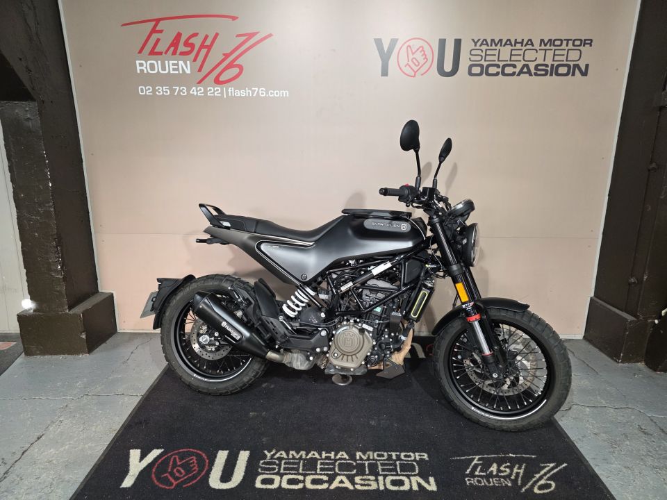 HUSQVARNA SVARTPILEN 125 ABS 4