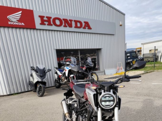 HONDA CB125R 4
