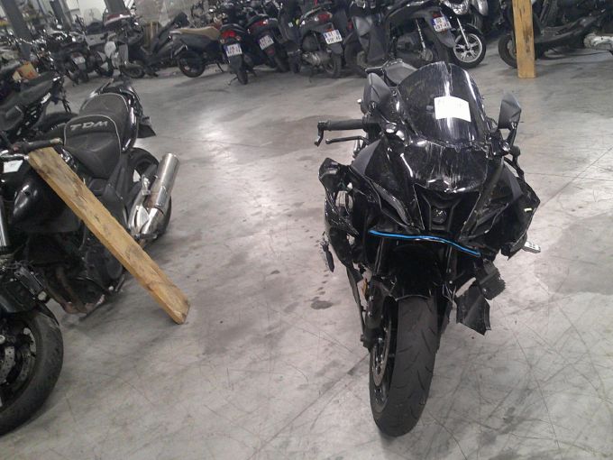 YAMAHA R7 4