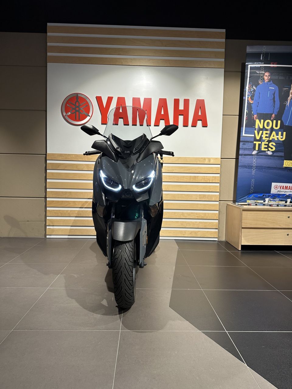YAMAHA XMAX 125 TECH MAX 4