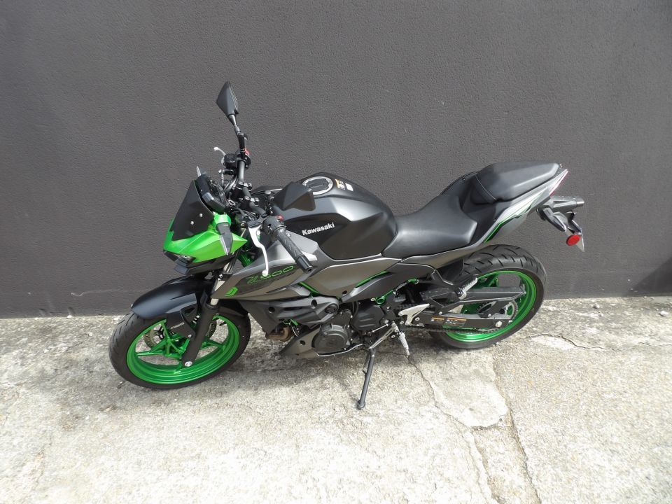 KAWASAKI Z 500 SE 4
