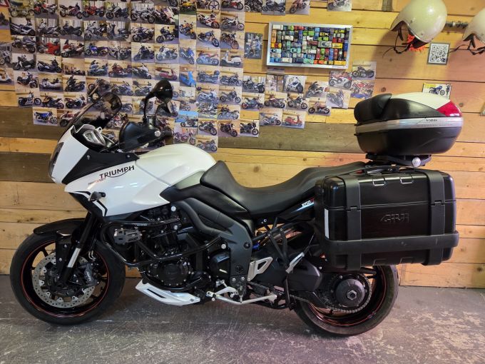 TRIUMPH TIGER 1050 SPORT 4