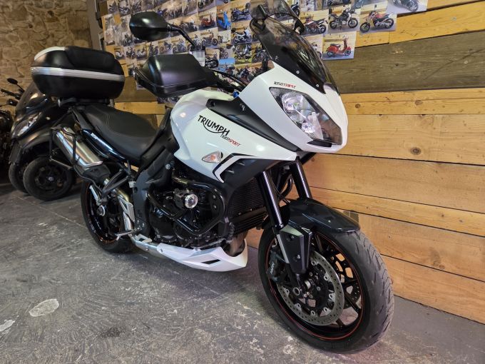TRIUMPH TIGER 1050 SPORT 4