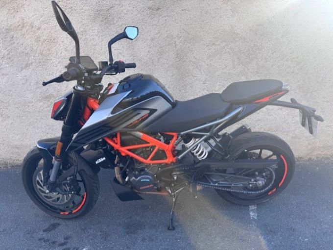 KTM 125 DUKE ABS 4