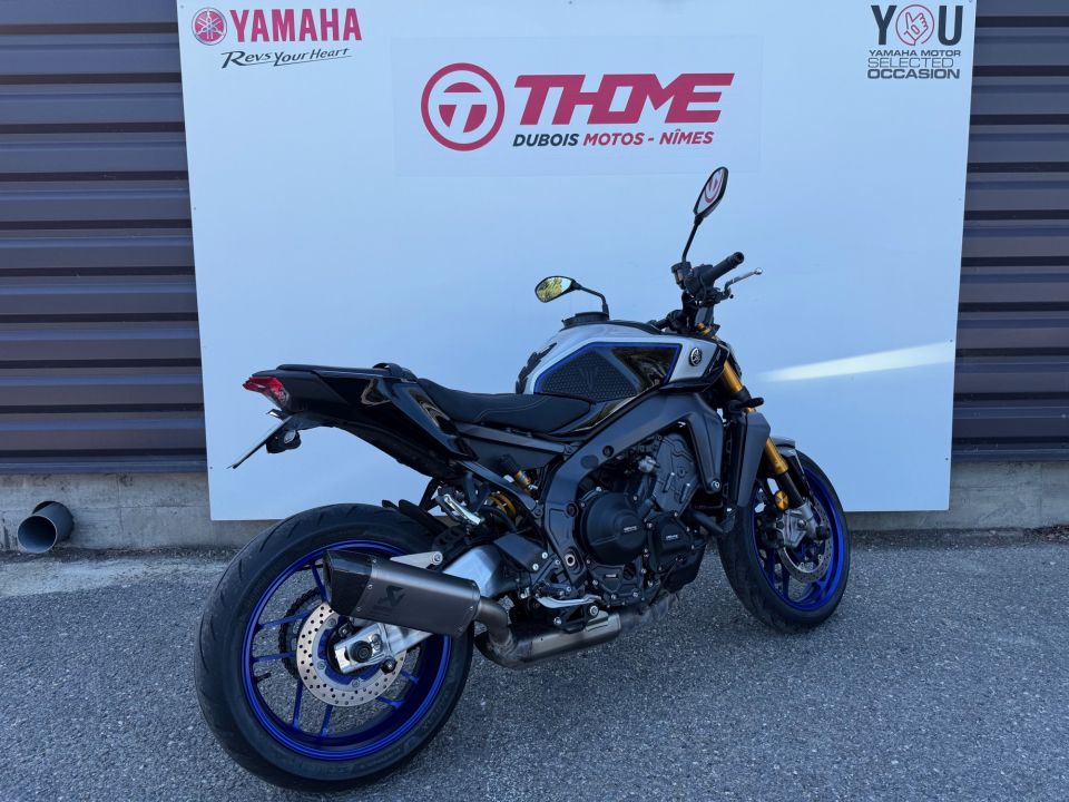 YAMAHA MT-09 SP 4