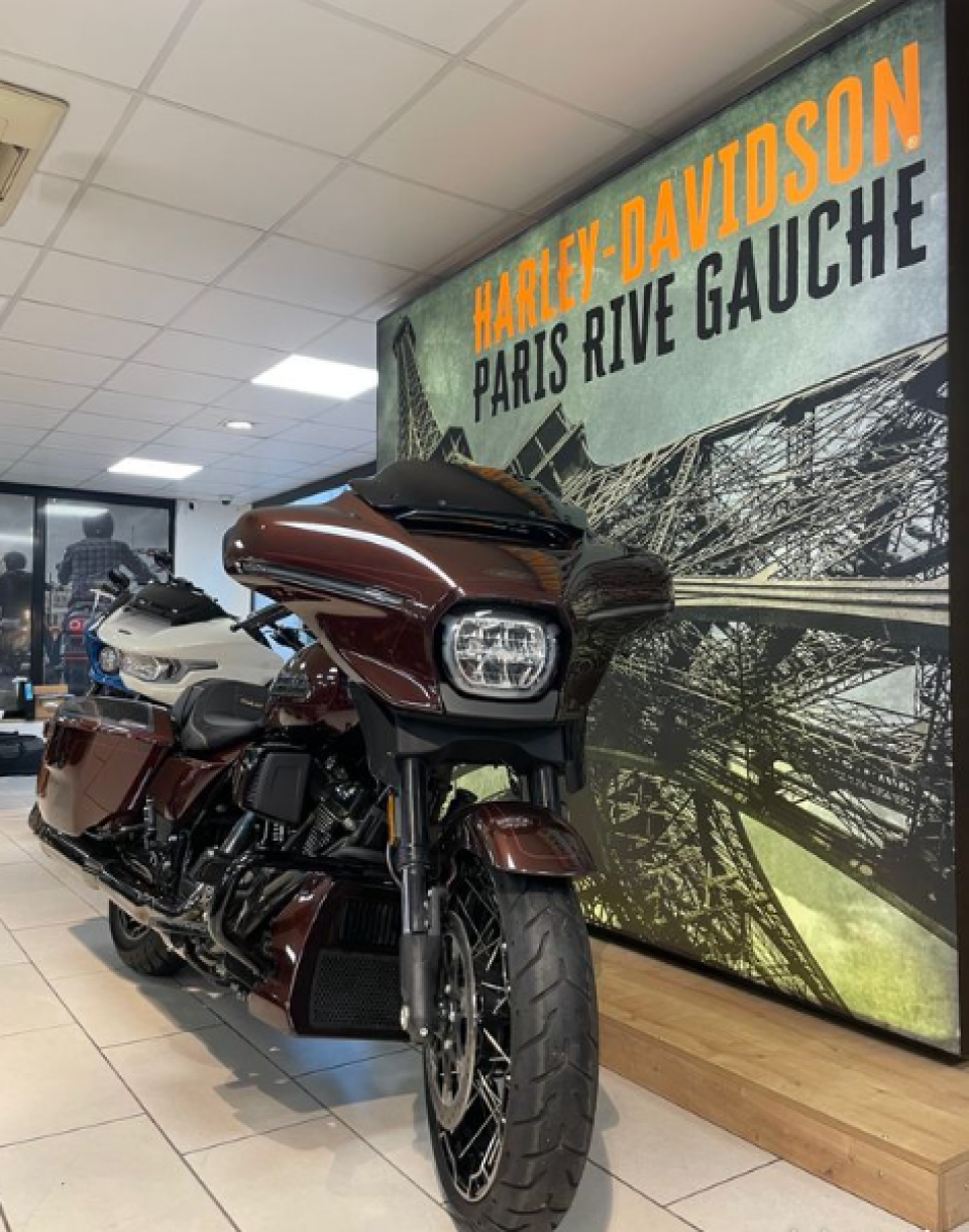 HARLEY-DAVIDSON TOURING STREET GLIDE 1977 CVO  4