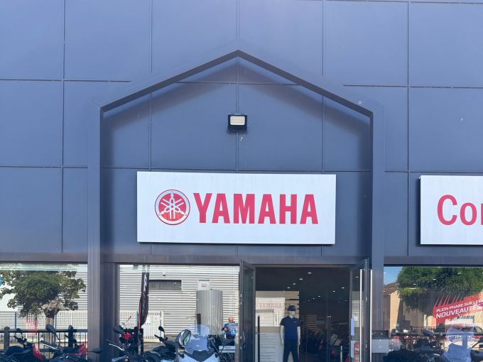 YAMAHA MT-125 ABS 4