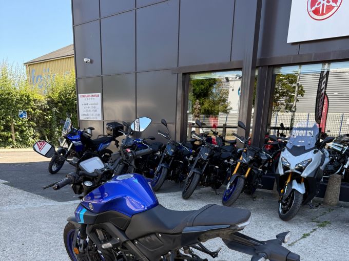 YAMAHA MT-125 ABS 4