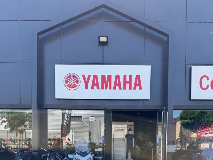 YAMAHA MT-125 ABS 4
